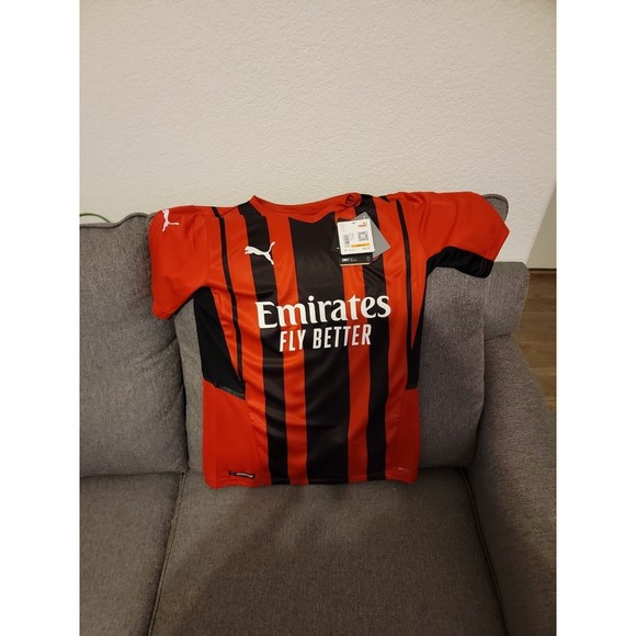 PUMA AC MILAN S HOME JERSEY FOOTBALL NWT $90 RETAIL 759122-01 RED BLACK SÉRIE A - Picture 1 of 7